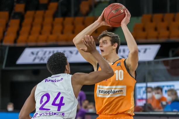 当时尼克斯 当时尼克斯